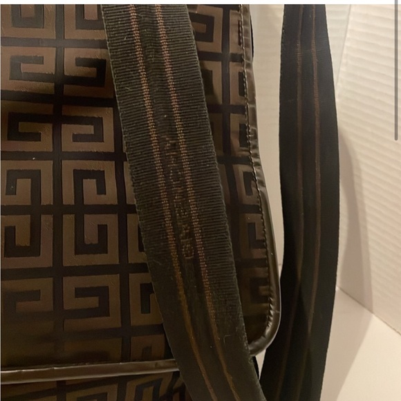 Givenchy laptop/ crossbody authentic Bag - Picture 2 of 6